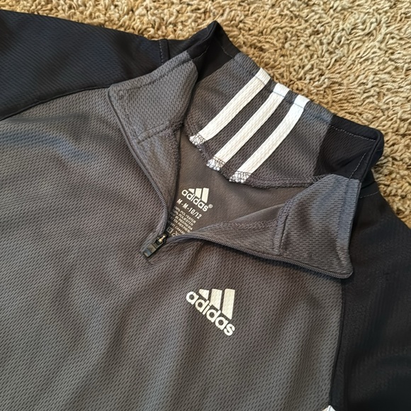 Adidas size Medium (10-12) boys long sleeve shirt with quarter zip. - Picture 2 of 2
